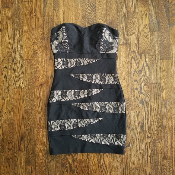 🚫SOLD🚫BONGO▪︎Strapless Mini Dress - Picture 5 of 11